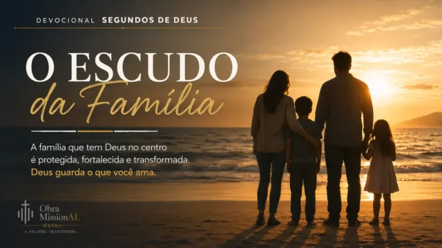 Família reunida diante do mar ao pôr do sol, representando união, proteção e a fé em Deus como abrigo para o lar em tempos de dificuldade.